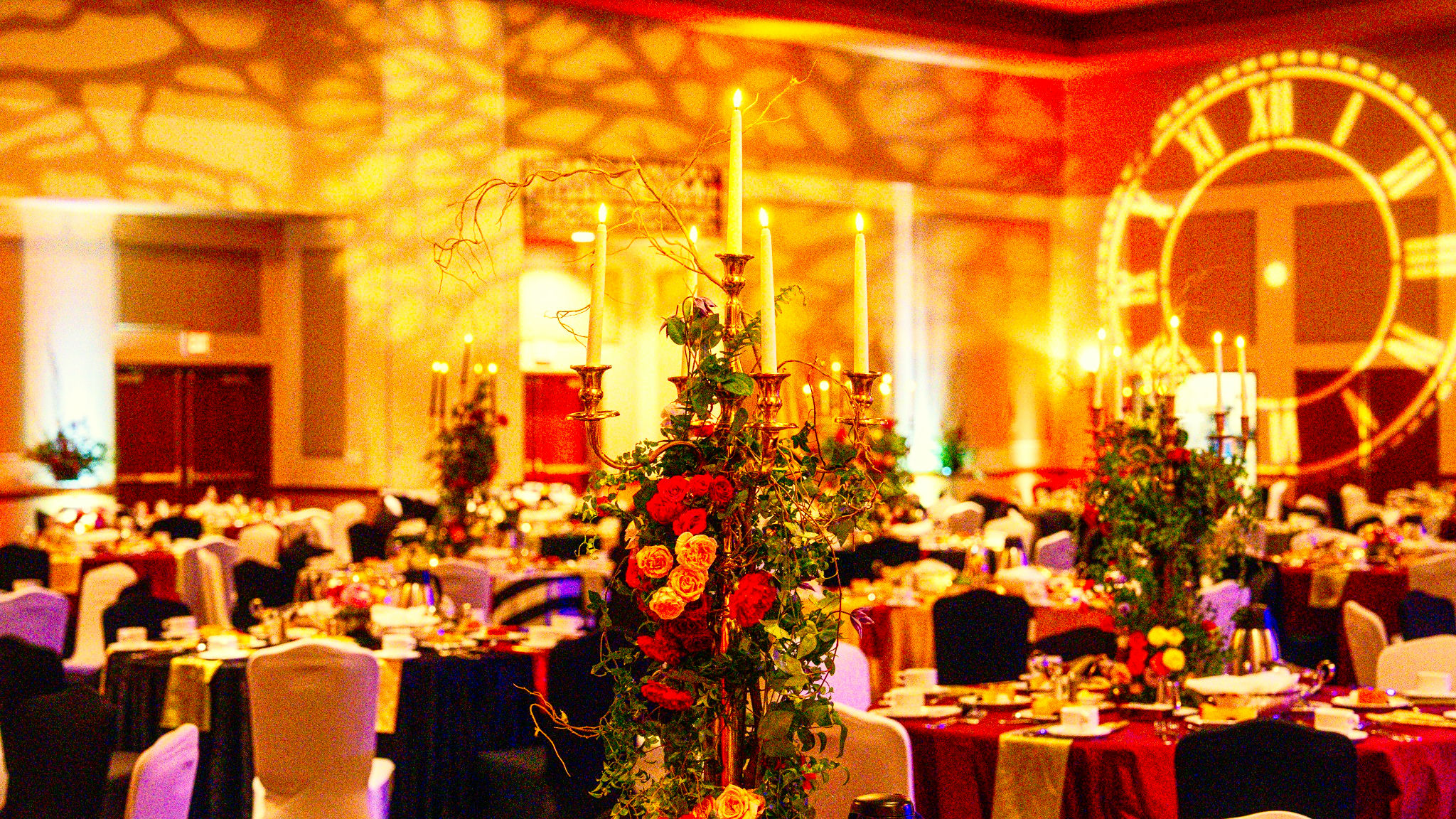 Immersive set design details